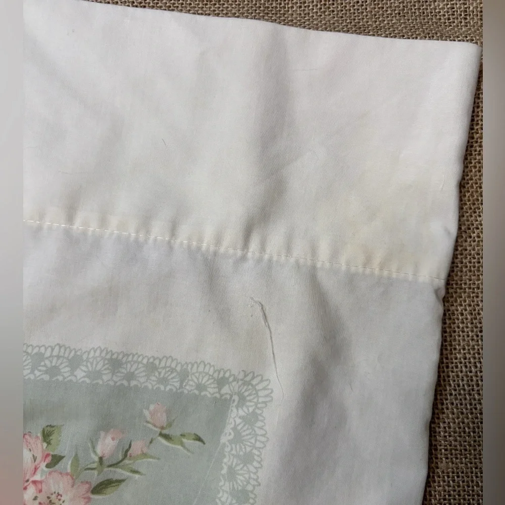 Vintage Pequot Country Floral Standard Pillowcase Cutter Fabric Romance AS IS